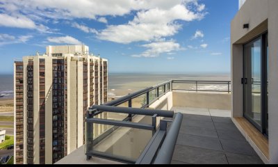 Venta PENTHOUSE 2 dormitorios 2 Baños Playa Brava  Punta del Este