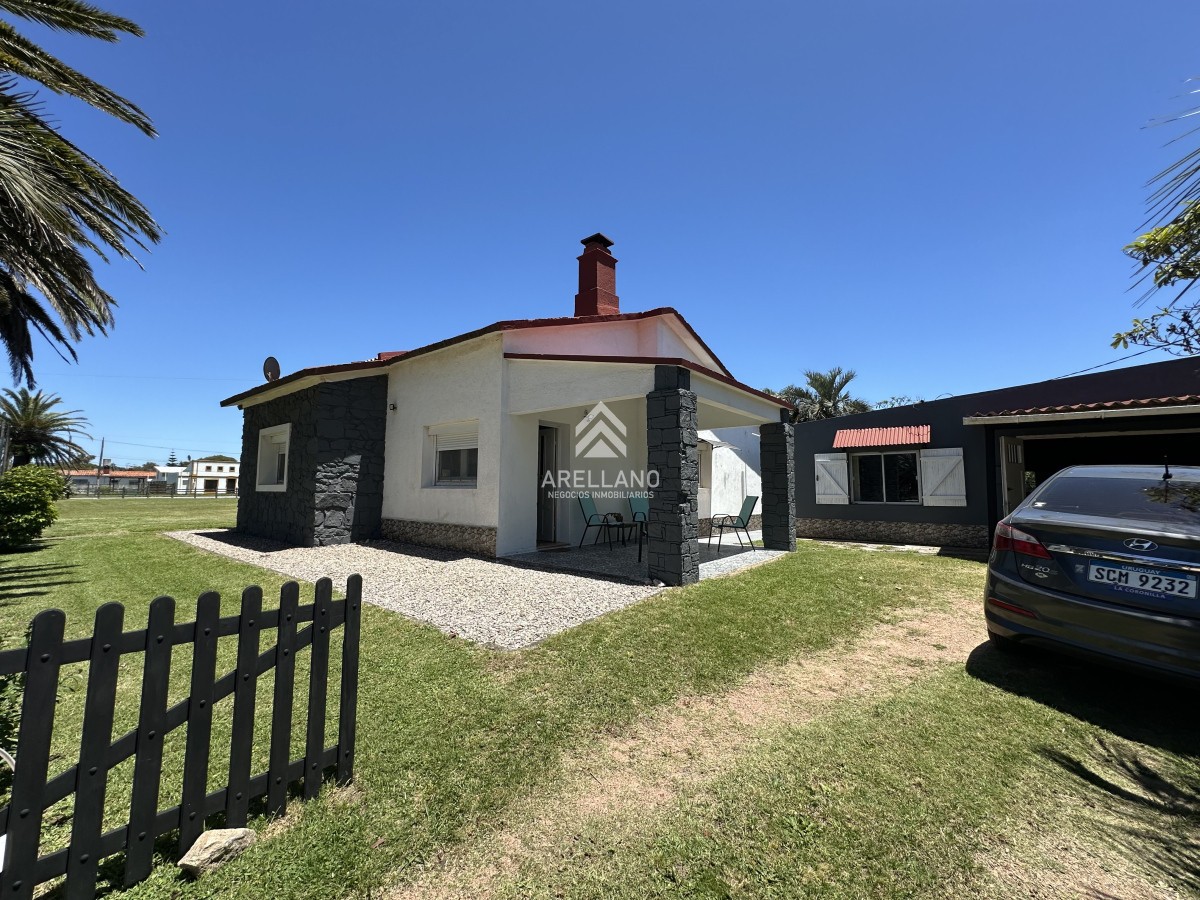 Casa ID.4217 - Venta casa 5 dormitorios en La Coronilla 