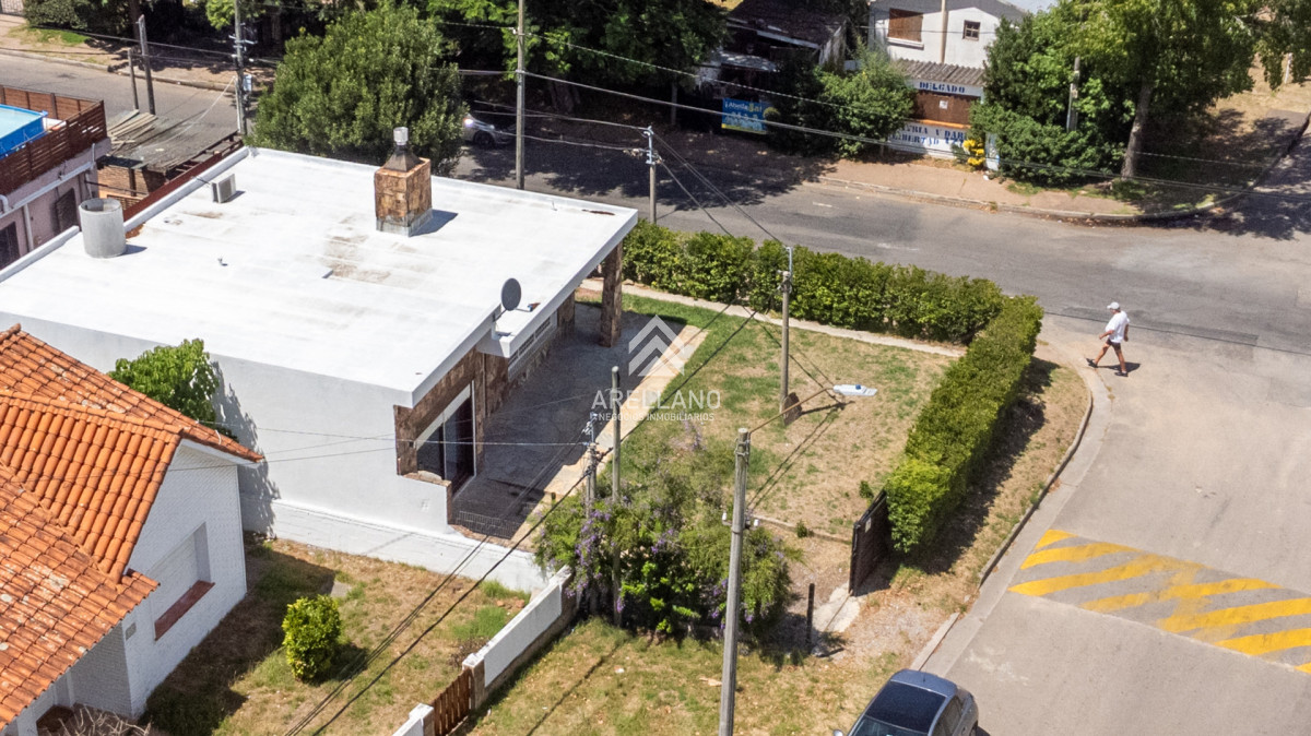 Casa ID.5781 - Casa en Pinares 2 dormitorios, solida construccion