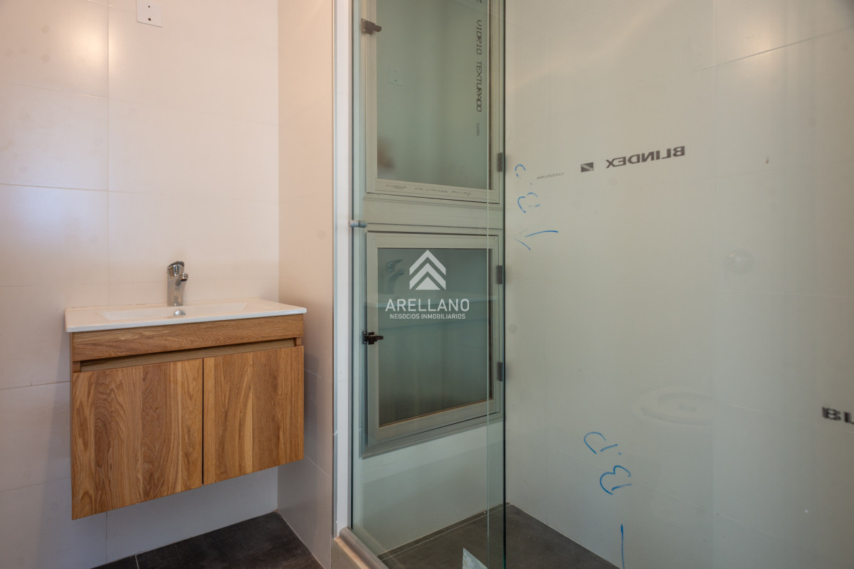 Casa ID.4605 - 2 dormitorios altos de la laguna con garage