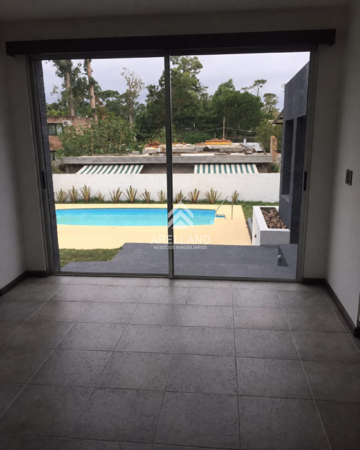 Casa ID.6892 - Hermosa Casa en Pinares