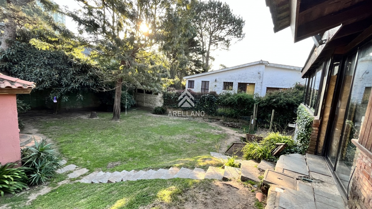 Casa ID.1365 - 3 dormitorios con garage Cantegril, proximo a Roosevelt