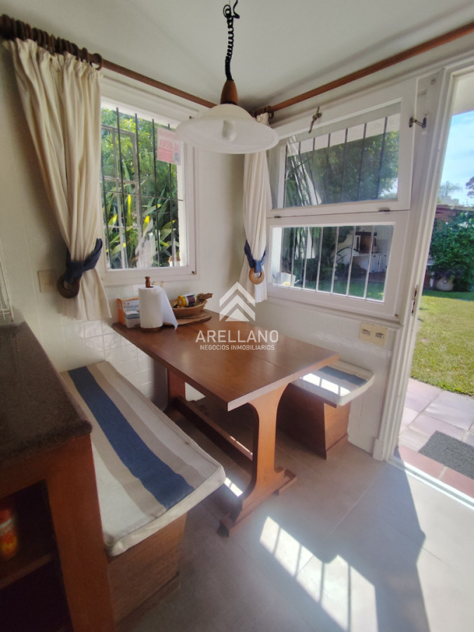 Casa ID.6126 - 2 dormitorios y dependencia en Playa Mansa