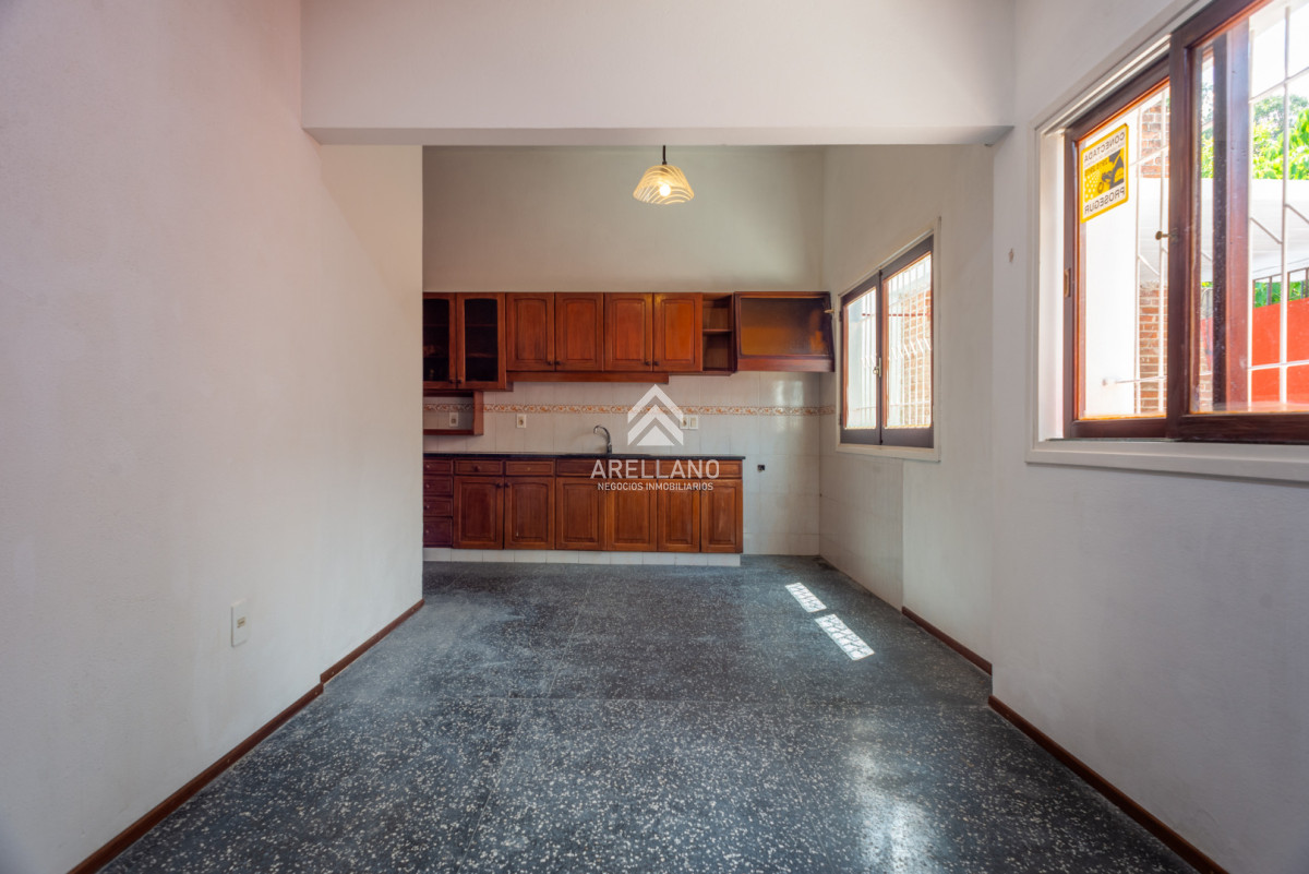 Casa ID.5781 - Casa en Pinares 2 dormitorios, solida construccion