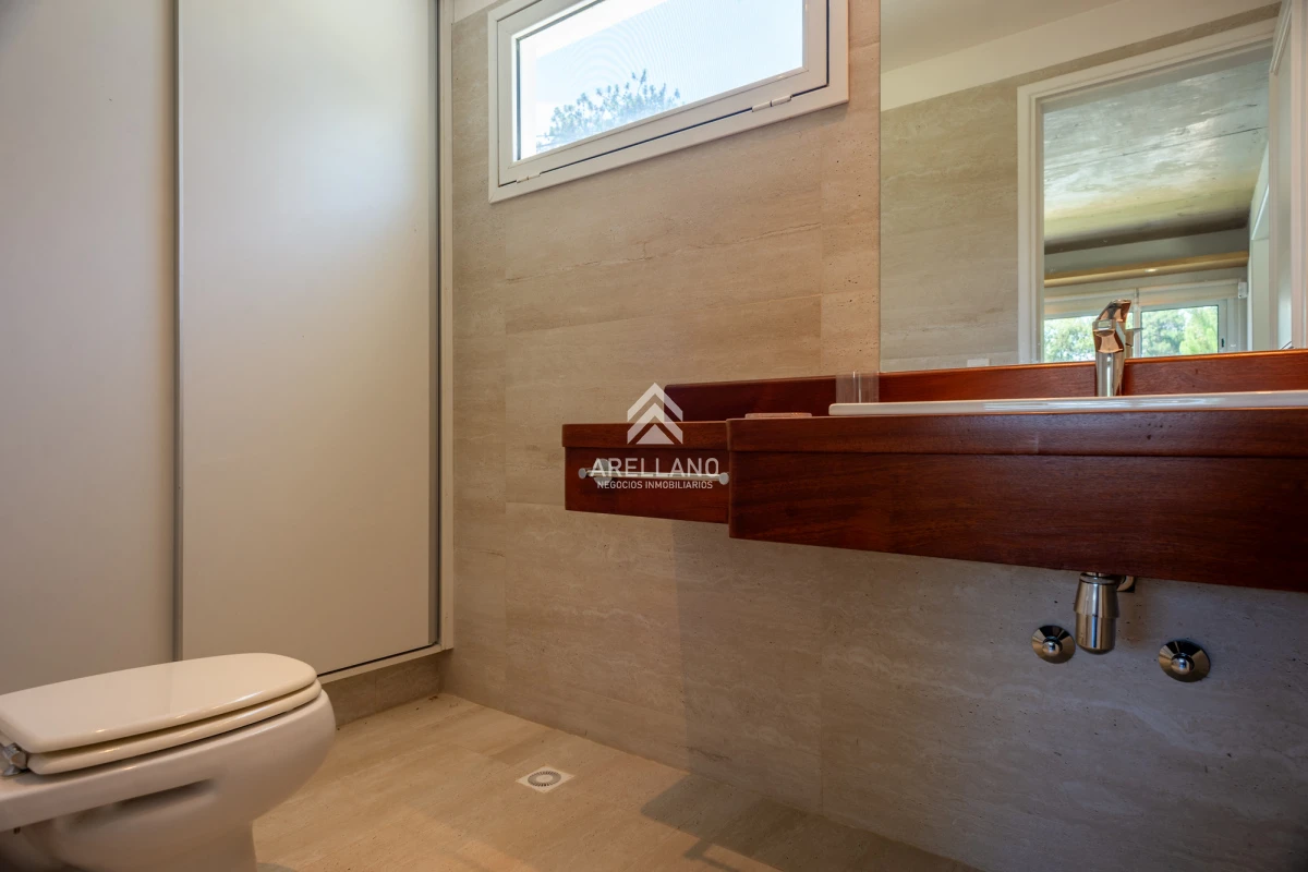 Casa ID.4200 - CASA CON PISCINA EN LA BARRA 3 DORMITORIOS