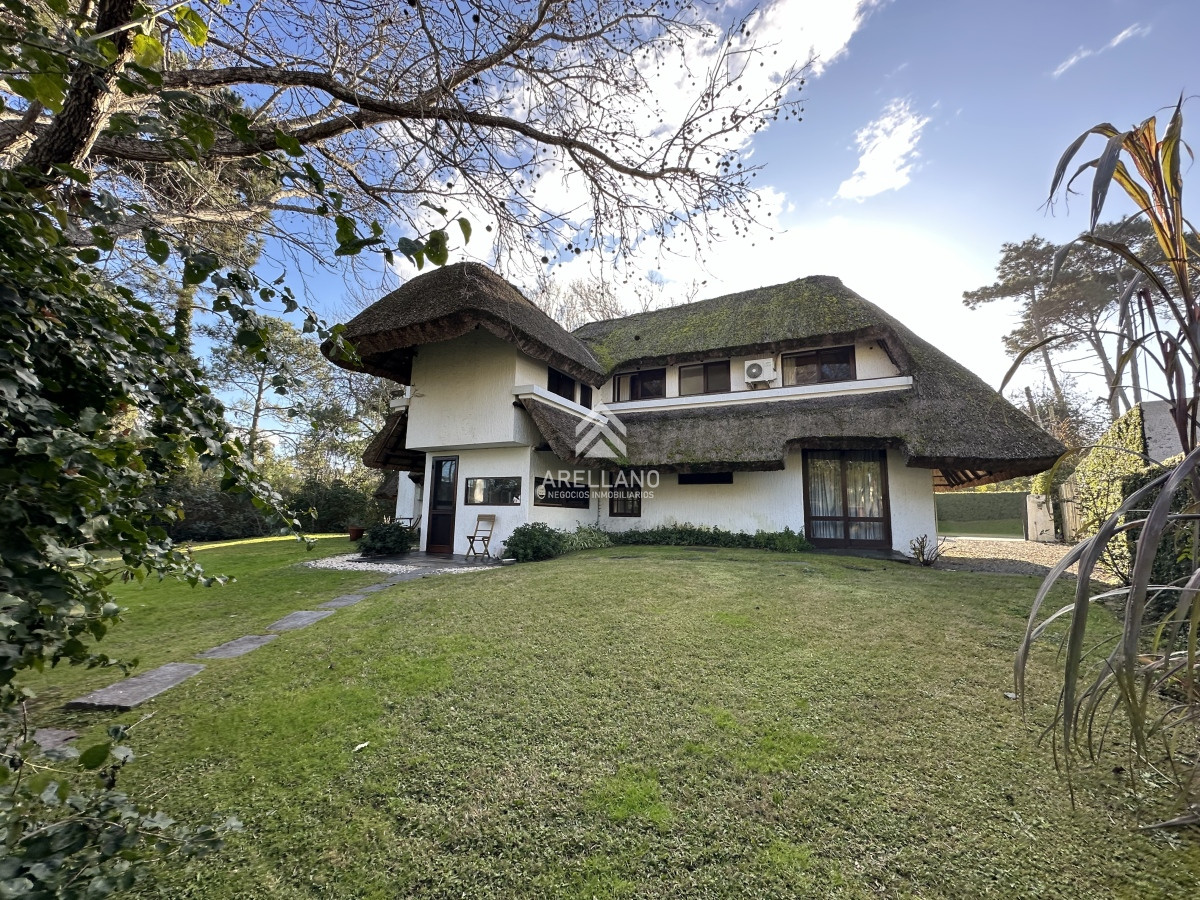 Casa ID.3853 - Casa de 4 dormitorios en Rincon del Indio