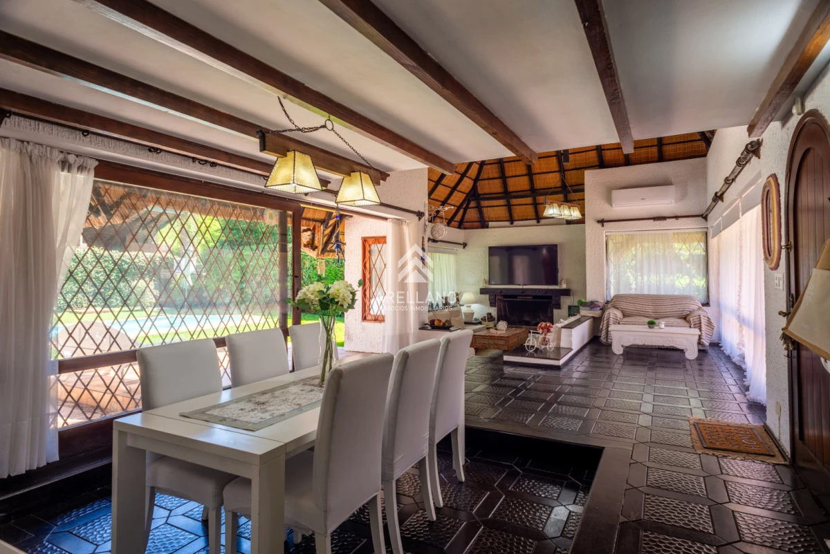 Casa ID.5750 - Alquiler 5 dormitorios piscina climatizada Punta del Este