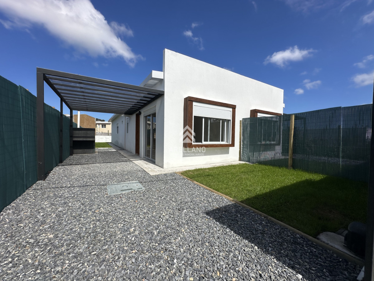 Casa ID.6803 - A estrenar, altos de la laguna 2 dormitorios