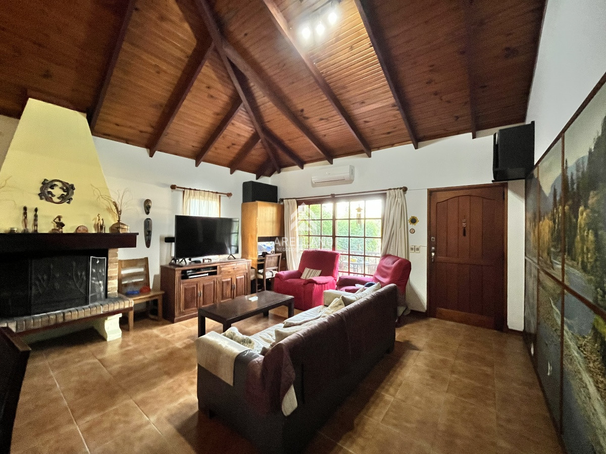 Casa ID.1365 - 3 dormitorios con garage Cantegril, proximo a Roosevelt