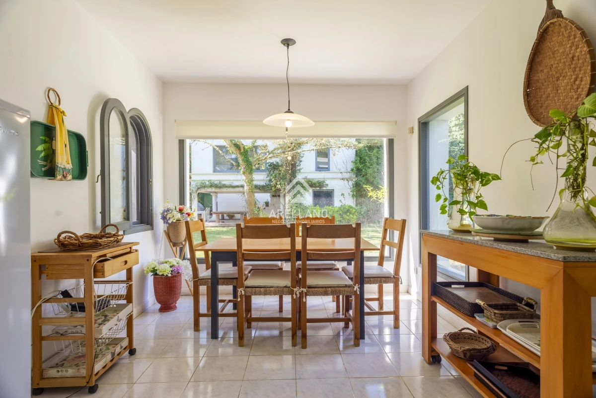 Casa ID.2663 - casa con piscina 5 dormitorios en suite, escritorio jardin amplio