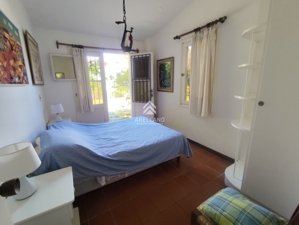 Casa ID.6126 - 2 dormitorios y dependencia en Playa Mansa