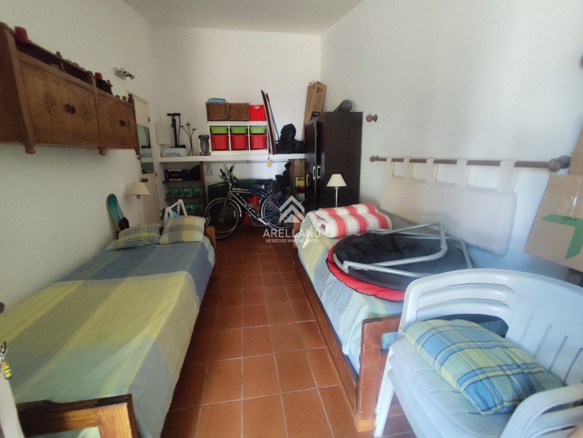 Casa ID.6126 - 2 dormitorios y dependencia en Playa Mansa