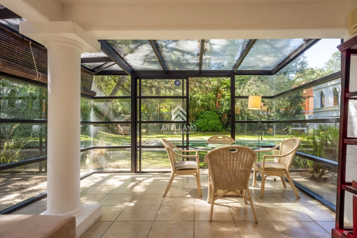 Casa ID.2663 - casa con piscina 5 dormitorios en suite, escritorio jardin amplio