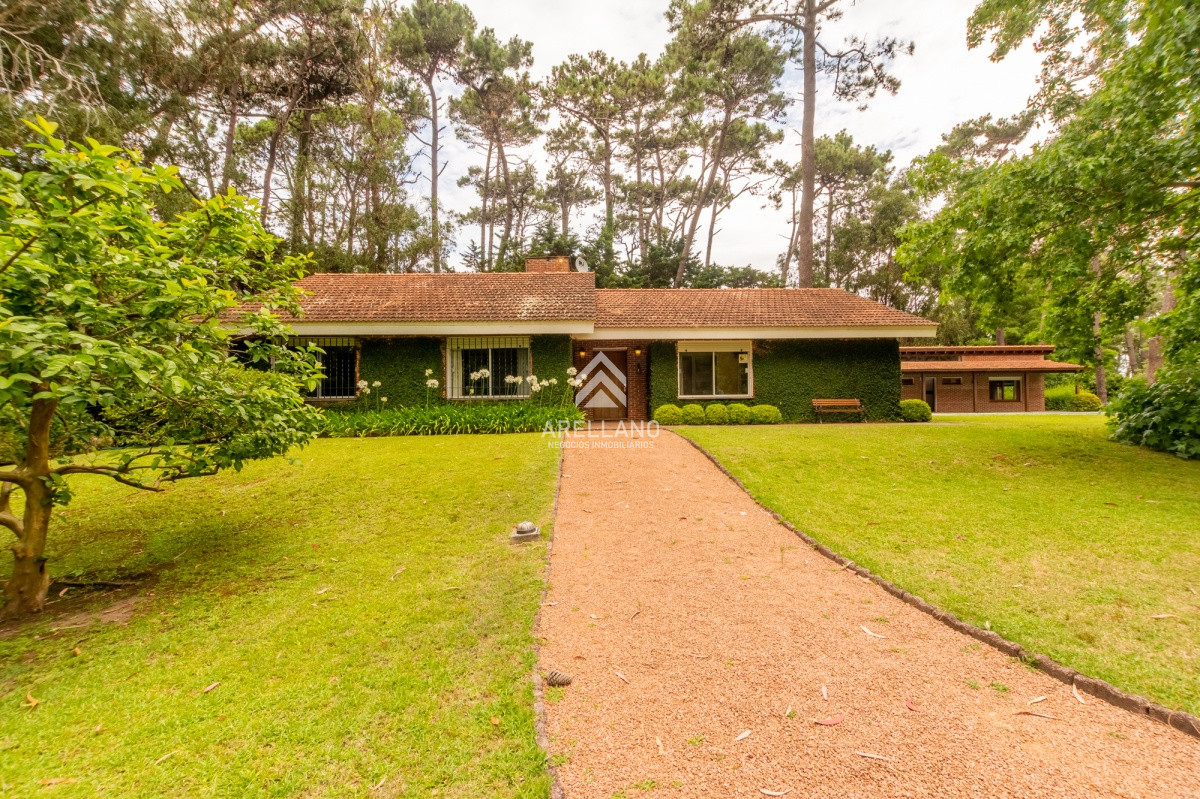 Casa ID.1484 - ALQUILER DE VERANO 6 DORMITORIOS Y DEPENDENCIA 