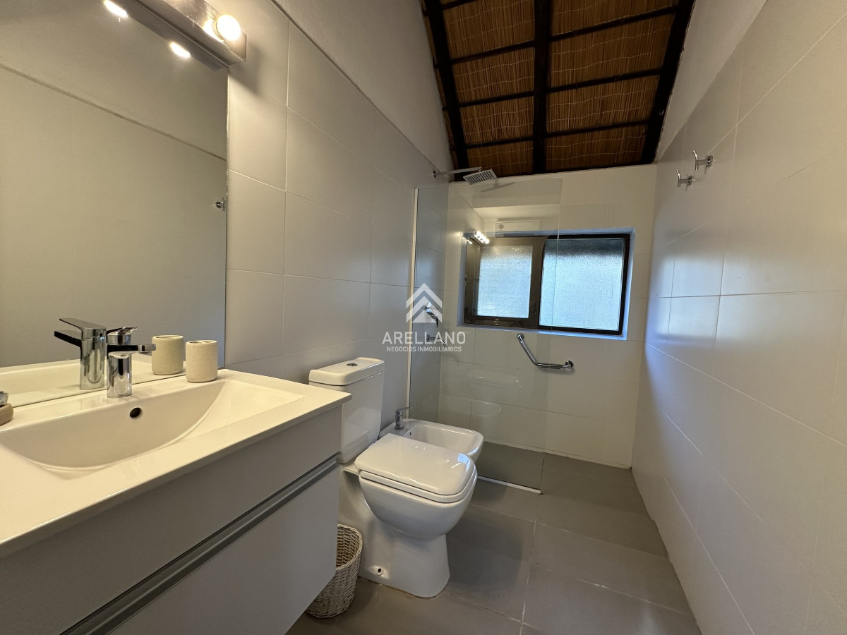 Casa ID.3853 - Casa de 4 dormitorios en Rincon del Indio