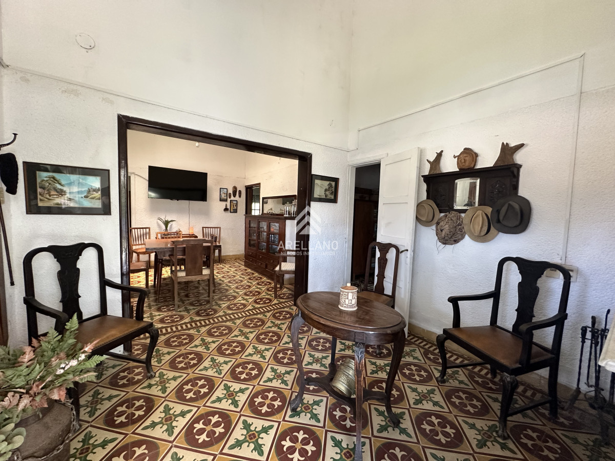 Casa ID.4217 - Venta casa 5 dormitorios en La Coronilla 