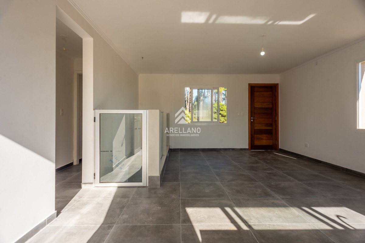 Casa ID.4605 - 2 dormitorios altos de la laguna con garage