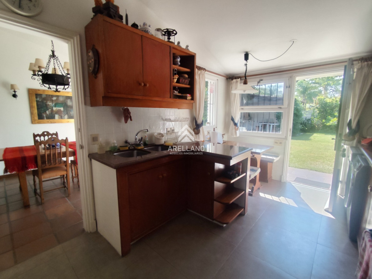 Casa ID.6126 - 2 dormitorios y dependencia en Playa Mansa