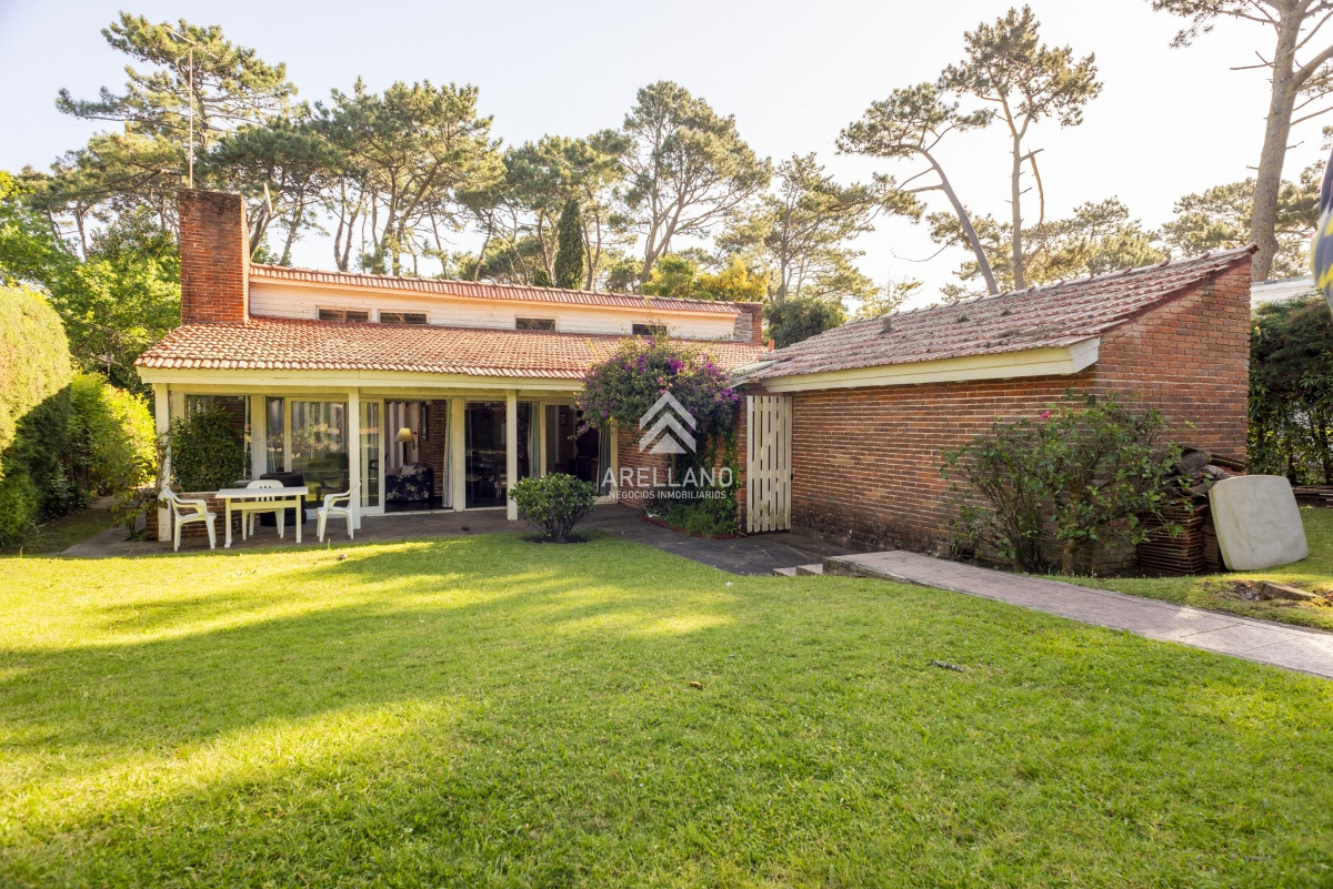 Casa ID.2561 - Venta casa 3 dormitorios y dependencia San Rafael Punta del Este