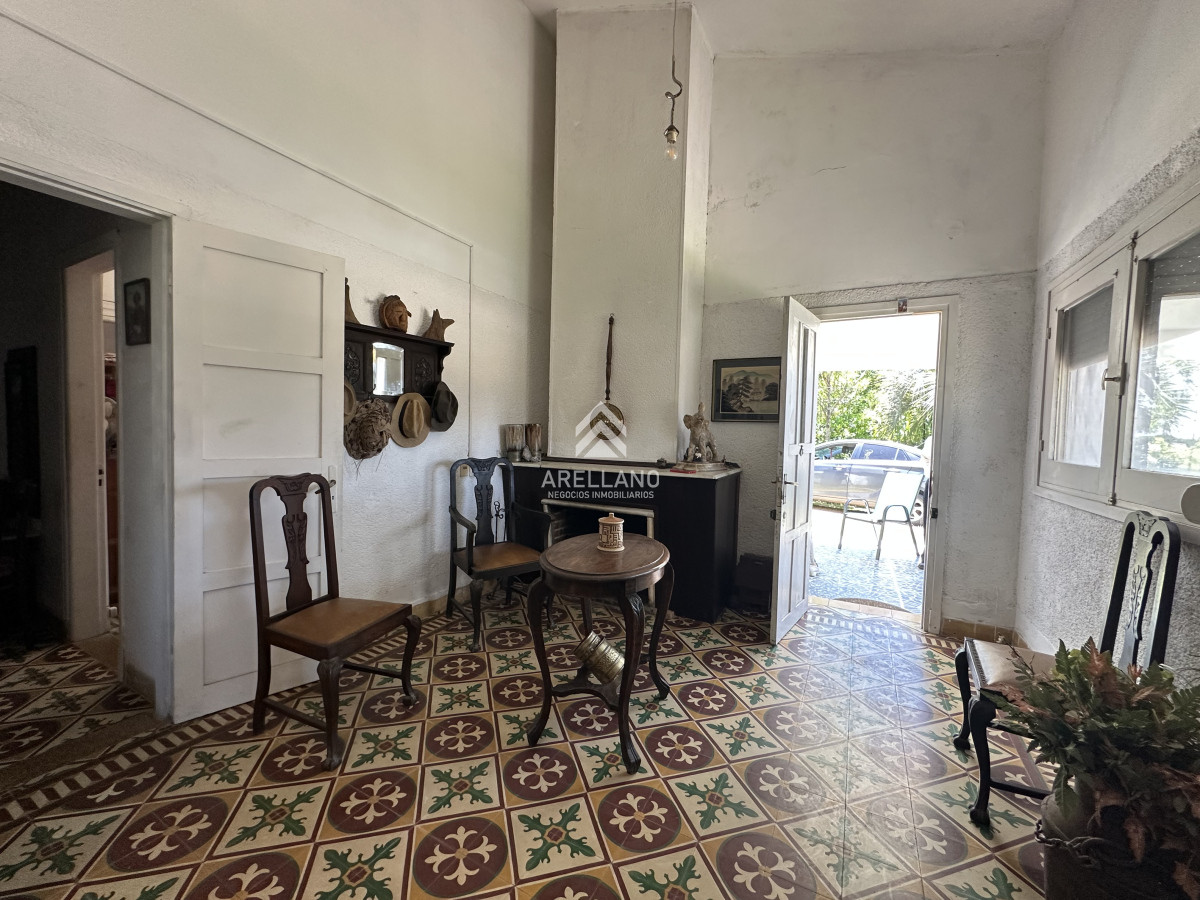 Casa ID.4217 - Venta casa 5 dormitorios en La Coronilla 