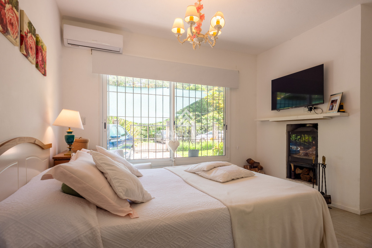 Casa ID.4196 - Casa 4 dormitorios con piscina, Rincon del Indio