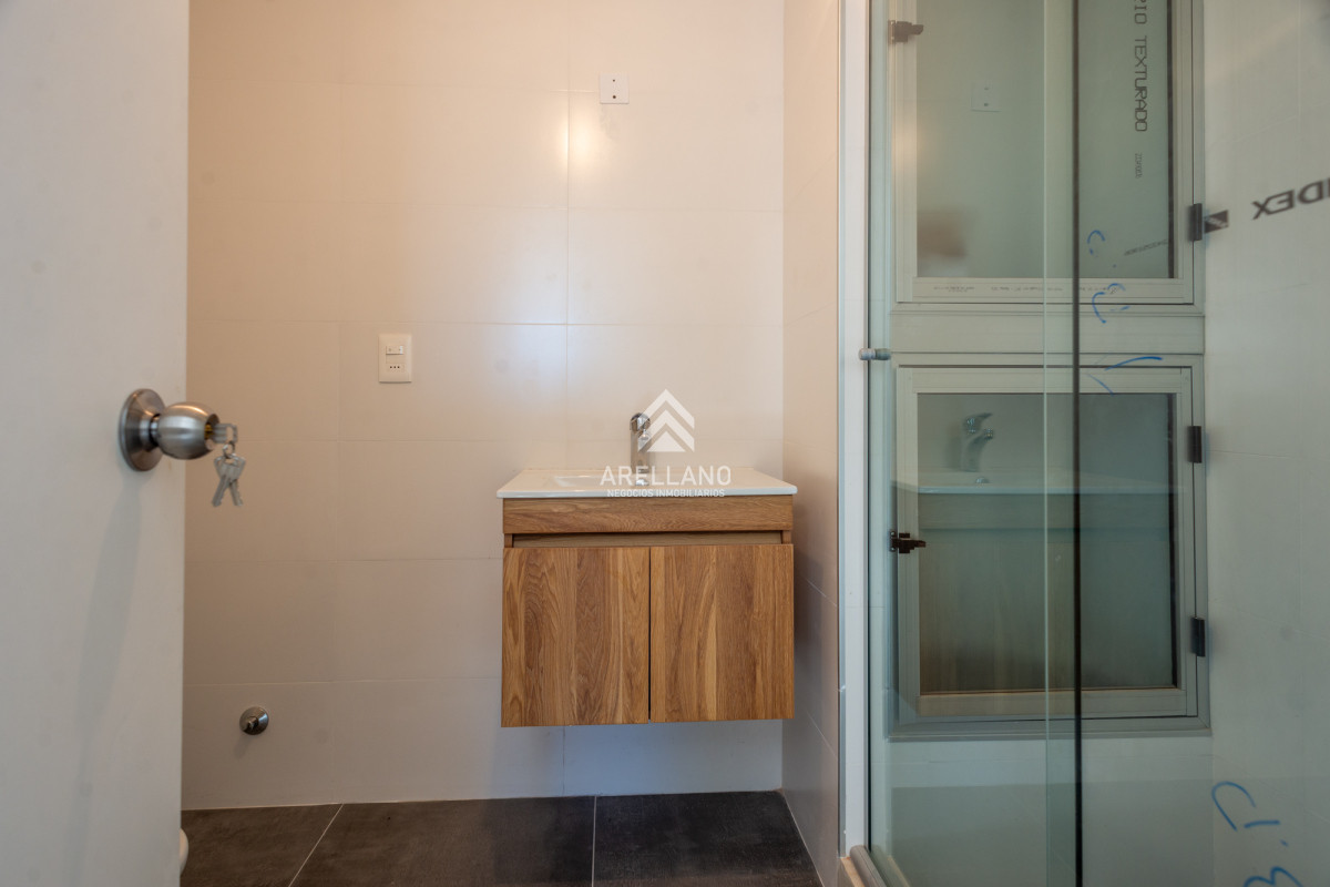 Casa ID.4605 - 2 dormitorios altos de la laguna con garage