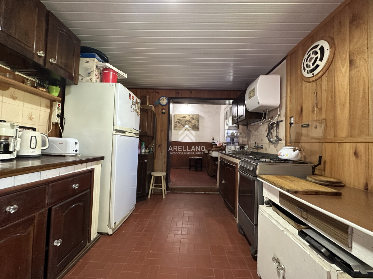 Casa ID.4217 - Venta casa 5 dormitorios en La Coronilla 