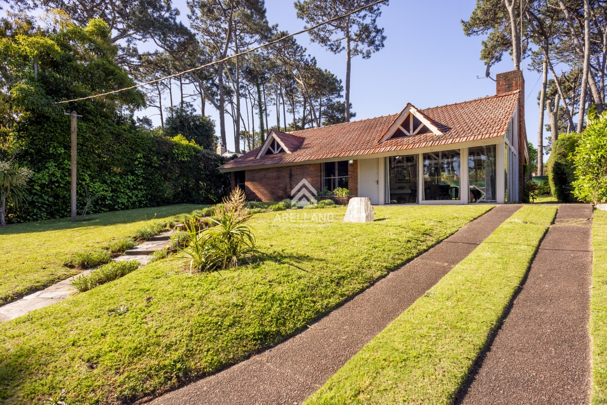 Casa ID.2561 - Venta casa 3 dormitorios y dependencia San Rafael Punta del Este