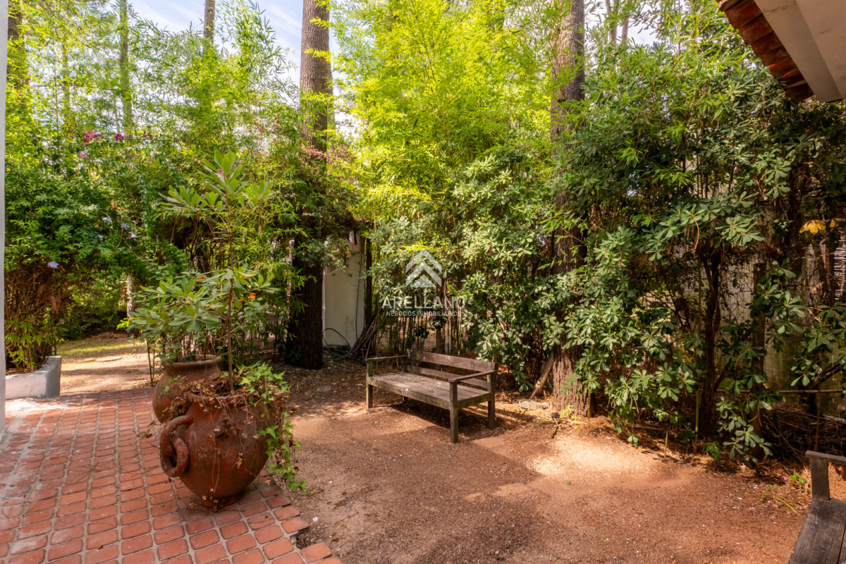 Casa ID.5791 - Casa de estilo en Pinares, 4 habitaciones y 3 baños