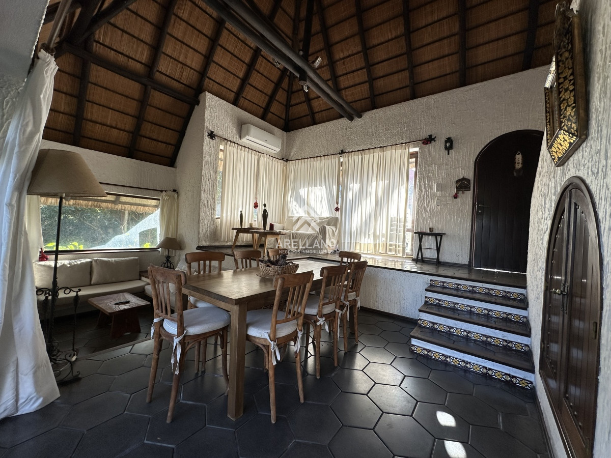 Casa ID.3853 - Casa de 4 dormitorios en Rincon del Indio