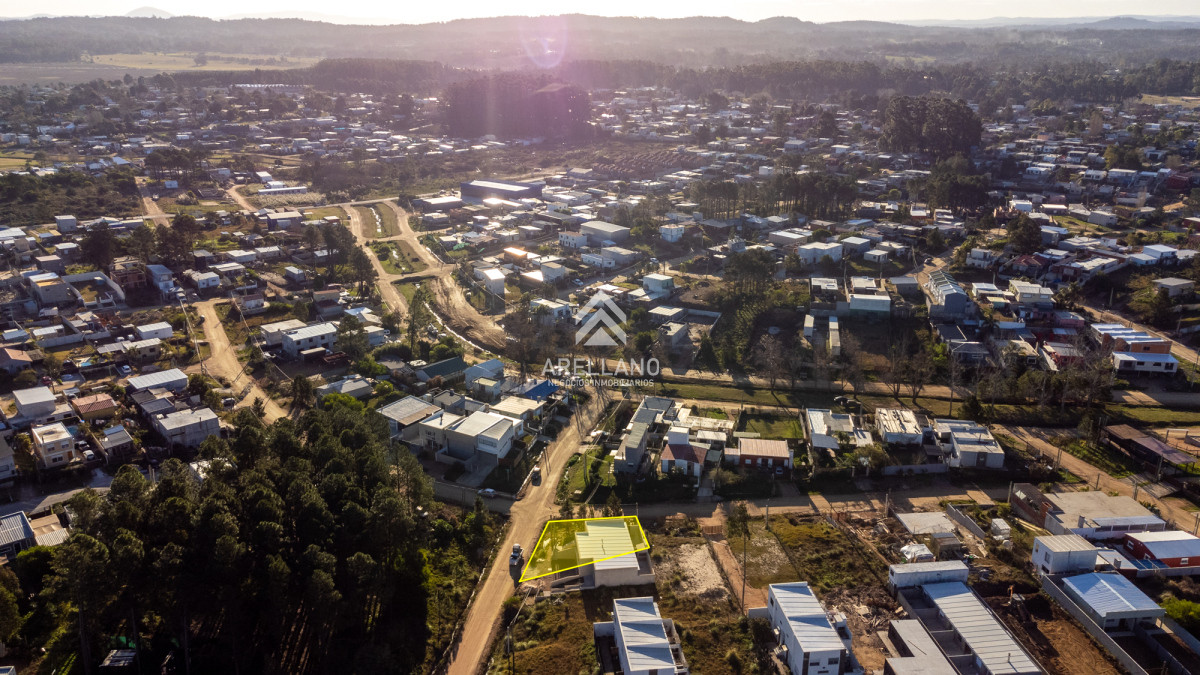 Casa ID.4605 - 2 dormitorios altos de la laguna con garage