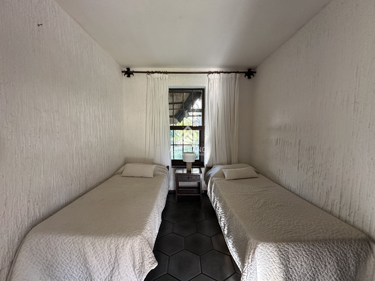 Casa ID.3853 - Casa de 4 dormitorios en Rincon del Indio