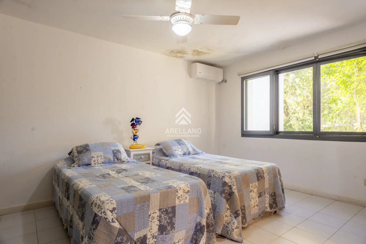 Casa ID.2663 - casa con piscina 5 dormitorios en suite, escritorio jardin amplio