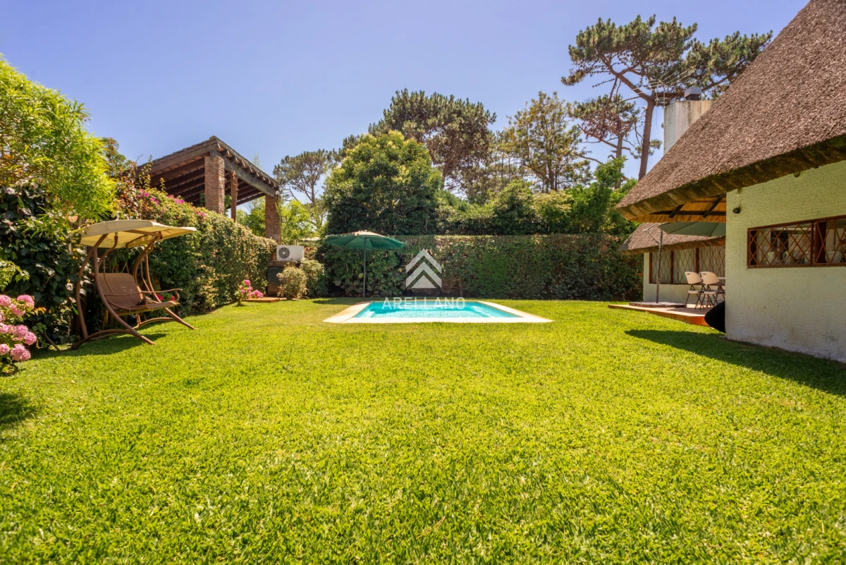 Casa ID.5750 - Alquiler 5 dormitorios piscina climatizada Punta del Este