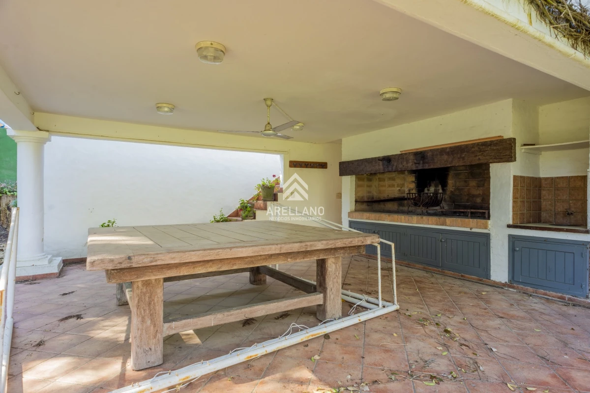 Casa ID.2663 - casa con piscina 5 dormitorios en suite, escritorio jardin amplio