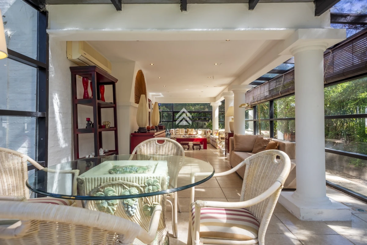 Casa ID.2663 - casa con piscina 5 dormitorios en suite, escritorio jardin amplio