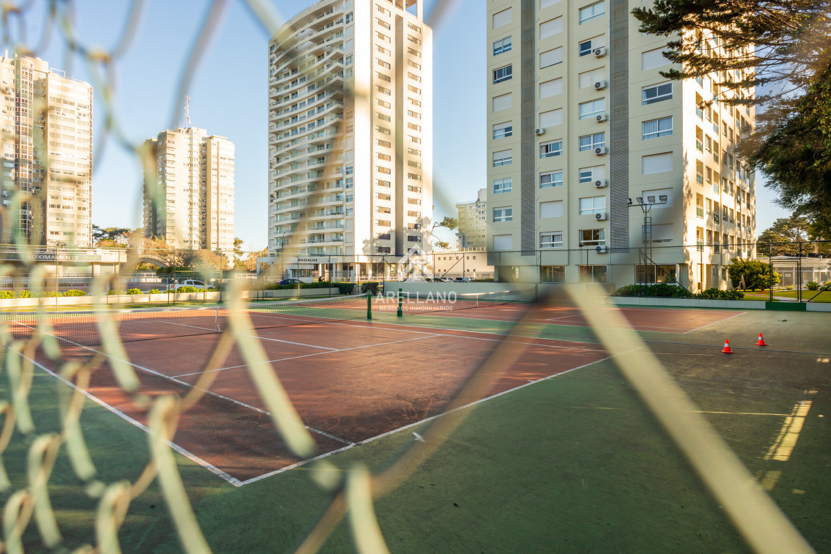 Apartamento ID.5437 - 2 dormitorios 2 baños 2 terrazas Roosevelt