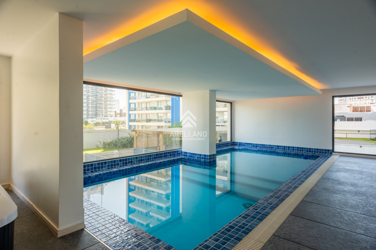 Apartamento ID.5608 - 2 dormitorios, vista al mar y garage