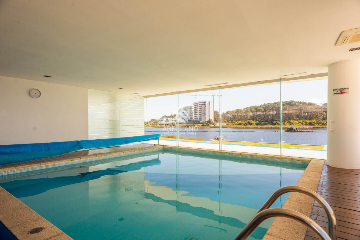 Apartamento ID.4033 - 3 dormitorios vista despejada a la laguna y al mar.