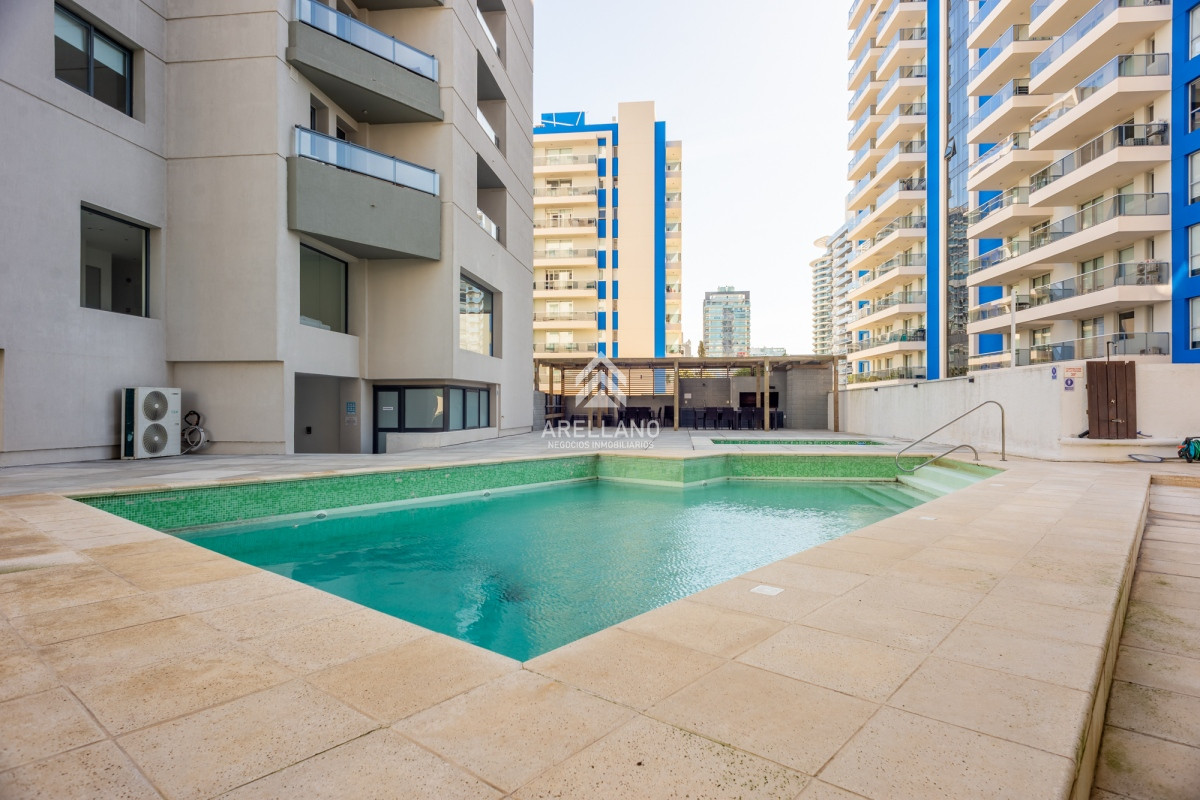Apartamento ID.5608 - 2 dormitorios, vista al mar y garage
