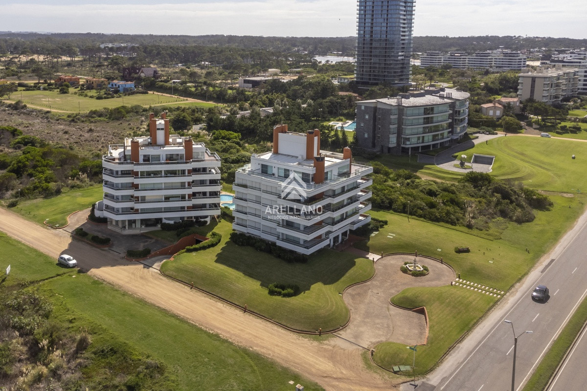Apartamento ID.2557 - PRIMERA LINEA RINCON DEL INDIO 4 SUITES VISTA AL MAR