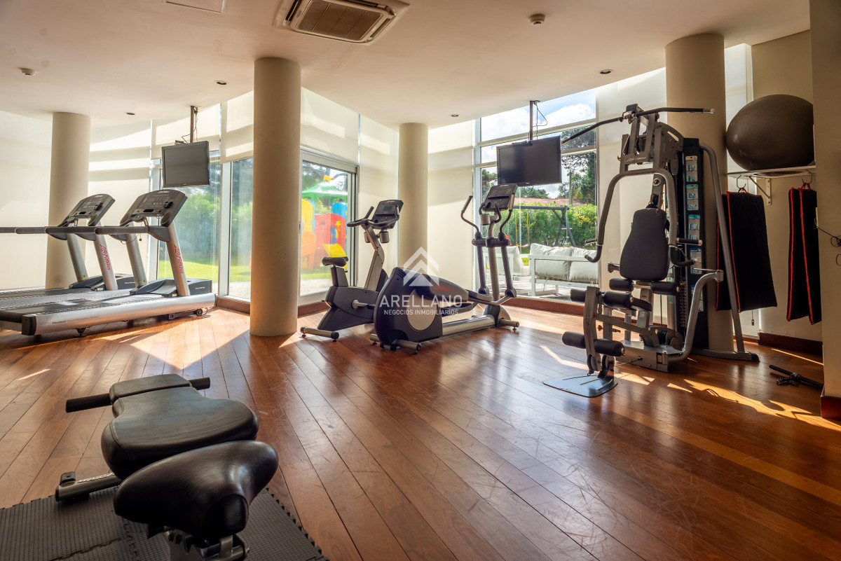 Apartamento ID.4544 - 3 y dependencia Sunrise Tower, Piso Alto, Playa Mansa