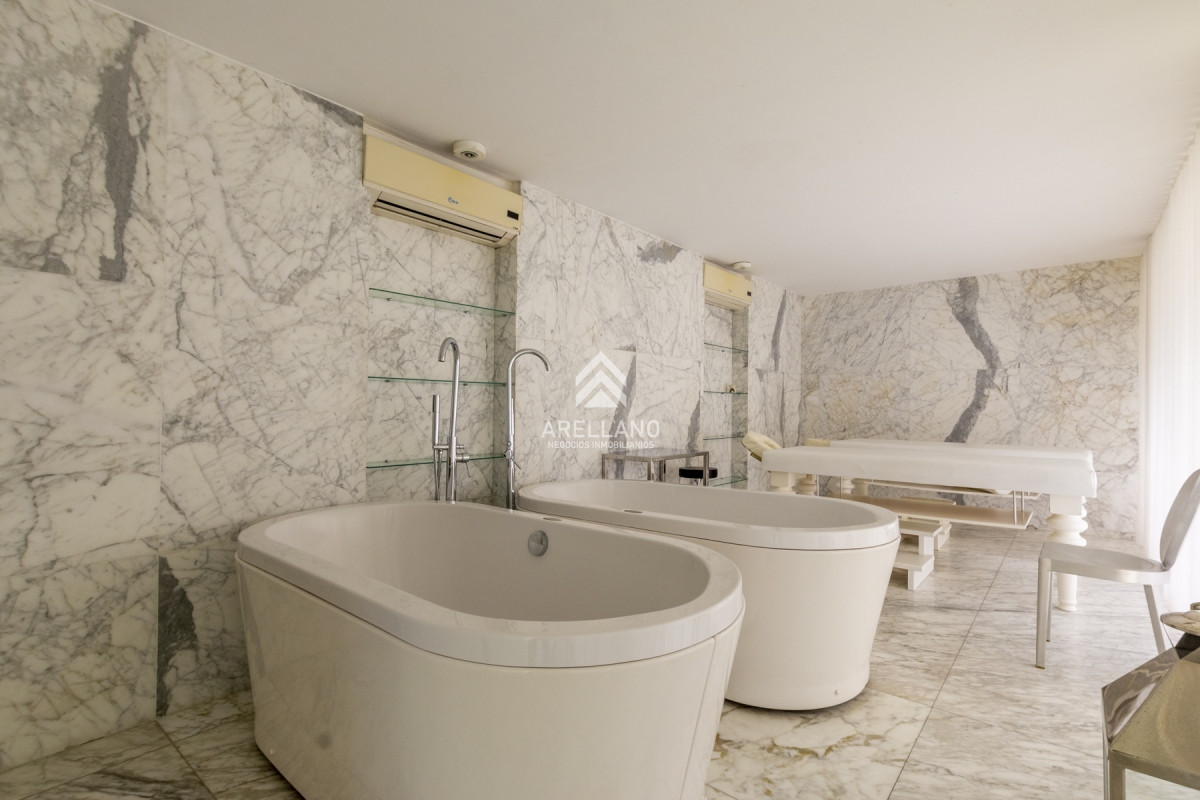 Apartamento ID.4336 - 2 dormitorios, vista al mar, full amenities