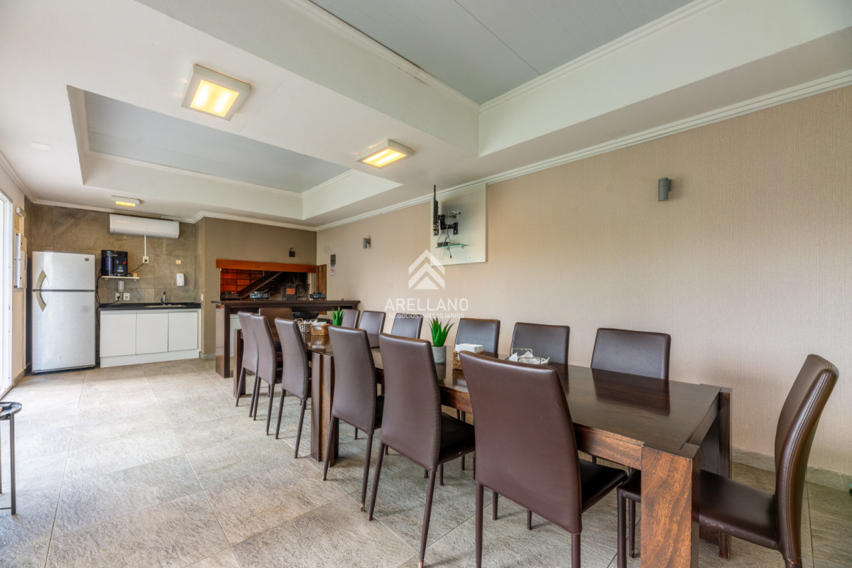 Apartamento ID.5597 - 3 dormitorios y dependencia, Playa Mansa, Punta del Este