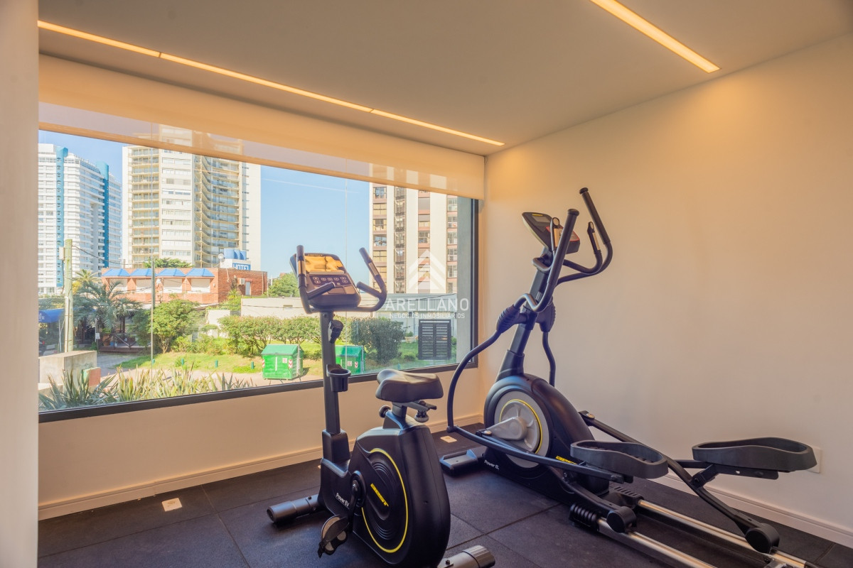 Apartamento ID.5608 - 2 dormitorios, vista al mar y garage