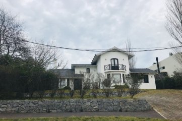 Casa en Cantegril - Punta del Este