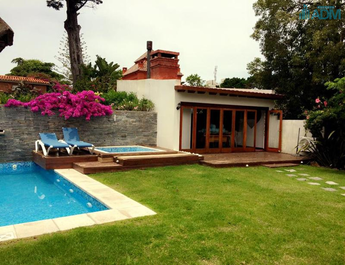 Casa ID.900 - Casa en playa Mansa