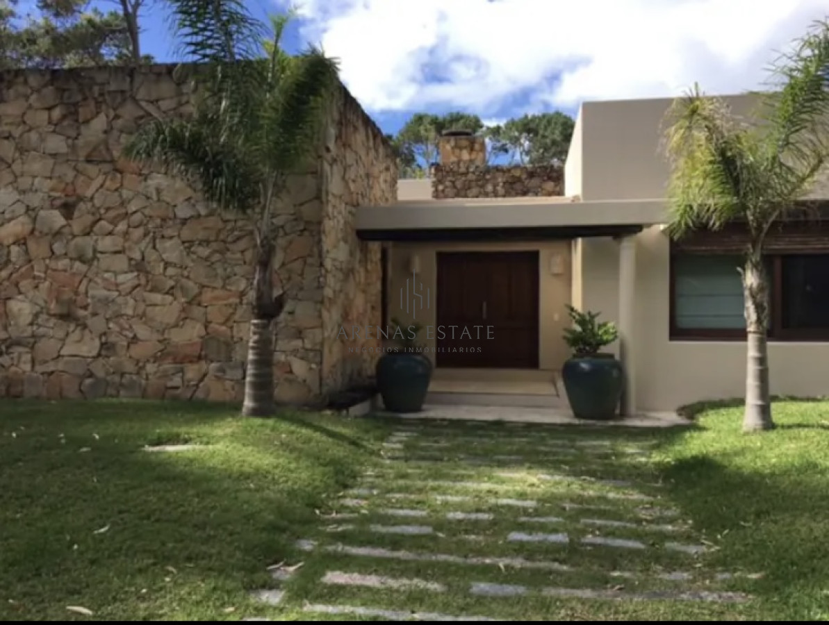 Casa ID.2900 - Casa en venta en Lugano Punta del Este 