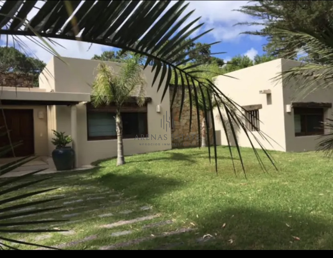 Casa ID.2900 - Casa en venta en Lugano Punta del Este 