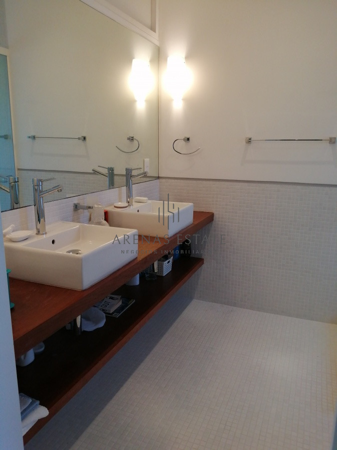 Casa ID.2901 - Casa en venta en Punta del Este , Zona Golf